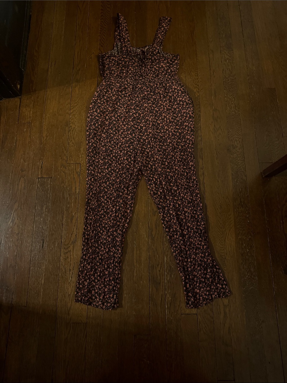 American Eagle Outfitters Black and Red Floral Jumper - Picture 6 of 7